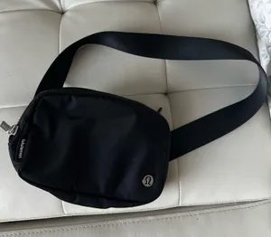 Everywhere Belt Bag 1L thumbnail 1