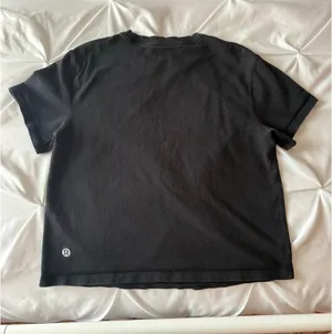 Black Lululemon T-Shirt thumbnail 2