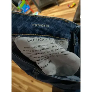 American Eagle Light Distressed Tomgirl Skinny Jeans Size 00 thumbnail 5