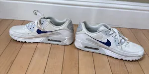 Nike Air Max 90 White with Blue Swoosh Size 9 / 40.5 thumbnail 3