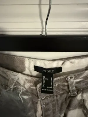 Forever 21 Camo Cargo Pants thumbnail 3