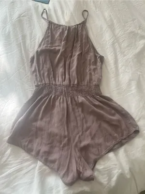 New. Brandy Melville Blanche
Romper Gray thumbnail 4