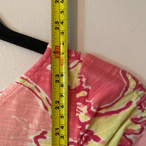 Lilly Pulitzer Pink Yellow Floral Cotton T-Shirt V-neck Preppy Women's size XS thumbnail 7