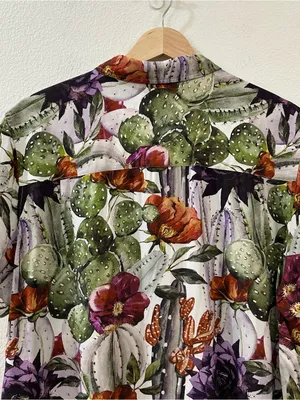 Wildfang Women's The Empower Short Sleeve Button-Up Shirt in Cactus Bloom Large thumbnail 6