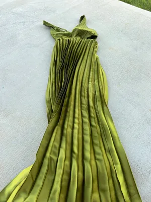 Sincerely Jules Olive Green Satin Pleated Cutout Maxi Dress Size Small thumbnail 11