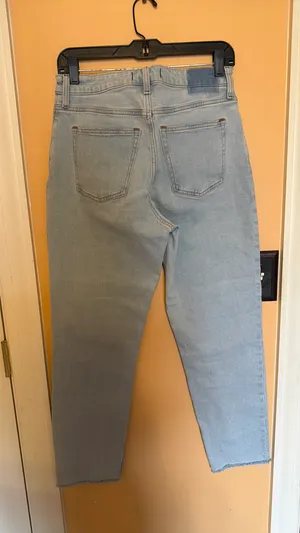 Abercrombie Curve Love Mom Jeans High-Rise thumbnail 3