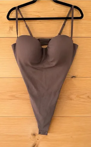 SKIMS NWT Molded Underwire Bodysuit in Cocoa s (B13) thumbnail 1