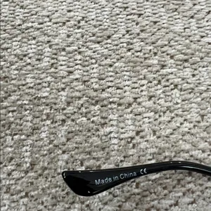 Quay Australia Bold Black Sunglasses frames thumbnail 8