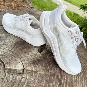 Nike Downshifter 12 Road Running Shoes White/Platinum DD9294-100 Women’s thumbnail 6