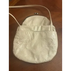 HOBO kisslock Crossbody White thumbnail 10
