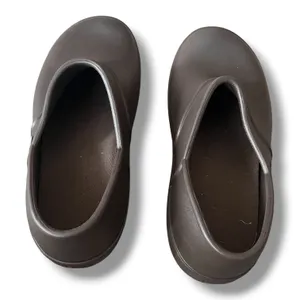 Crocs "On The Clock" Slip-On Work Shoes – Women's Size 9 thumbnail 4