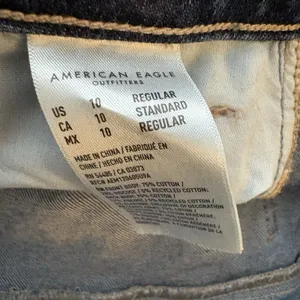 American Eagle Mom Strigid Jean Blue Jeans High Rise Distress Denim Sz 10 Womens thumbnail 7