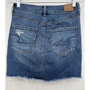 American Eagle Super Stretch Denim Mini Skirt Sz 6 Classic Wash Distressed Boho thumbnail 2