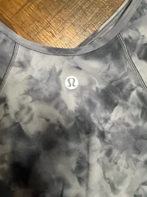 Lululemon thumbnail 2