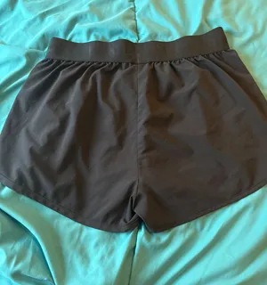 Black Gymshark Shorts thumbnail 2