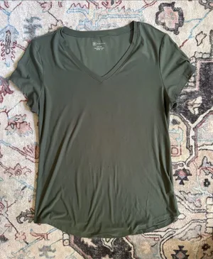 No Boundaries Olive Green V-Neck Short Sleeve Tee thumbnail 1
