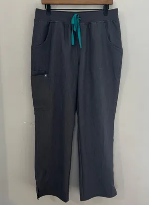 FIGS - Kade Cargo Scrub Pants Graphite Medical Nurse Doctor thumbnail 2