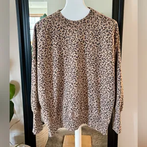 ABERCROMBIE Cheetah Print Sweatshirt thumbnail 2