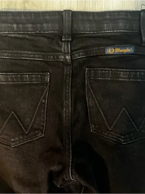Wrangler Women's Ultimate Riding Willow black Mid Rise Bootcut Jeans size 26 thumbnail 11