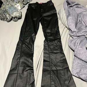 Edikted Luna Faux Leather Flare High Rise Pants Black Size‎ Small thumbnail 6