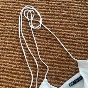 Zara‎ White Flowy Halter Tie Up Dress thumbnail 4