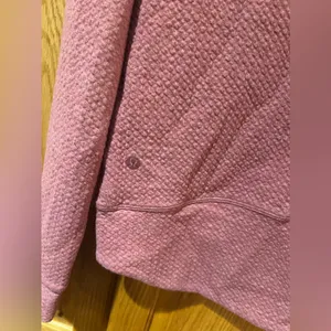 Lululemon Catch‎ a Moment Zip Hoodie Sweatshirt in Heathered So Merlot Size 2 thumbnail 13