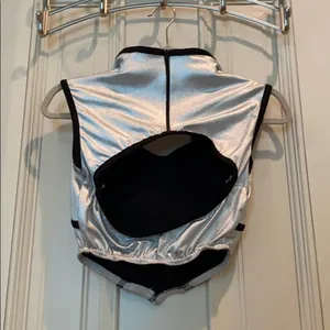 Kellé Silver metallic Costume/Dance Top Size M thumbnail 2