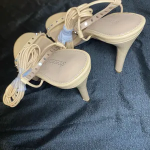 ✨ NEW ShoeDazzle Size 8.5 Nicoletta Nude Beige Studded Strappy Sandals Stilettos Heels $50.00 ✨ thumbnail 14