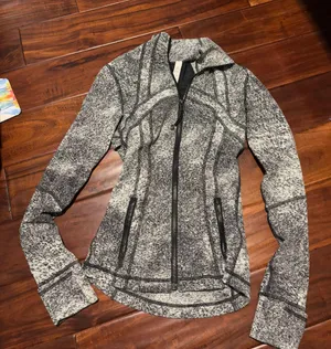Lululemon Define Jacket thumbnail 1
