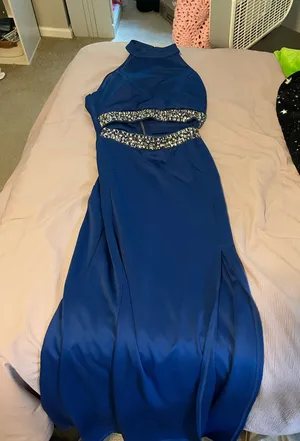 Fancy and rose prom dress size medium Blue thumbnail 1