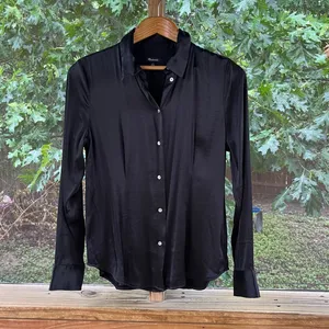 Madewell Women's Darted Button Up Black Satin Long Sleeve Shirt Size 6 thumbnail 5