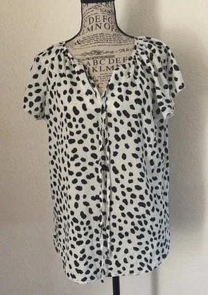 Elegant Black and White Spotted Women's Blouse thumbnail 1