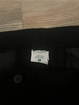 Motherhood Black Cargo Capri Pants w/Flap Pockets Large cuffed Stretch Maternity thumbnail 3