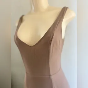 Show Me Your Mumu Sleeveless Maxi Dress in Soft Taupe. Size XS thumbnail 12