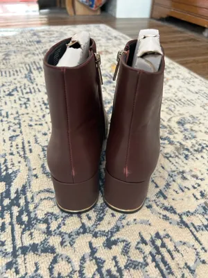 KENNETH COLE NEW YORK Alec Block Heel Ankle Booties in Oxblood thumbnail 6