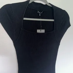 Emory Park Black Ribbed Knit Maxi Dress with Square Neckline thumbnail 3