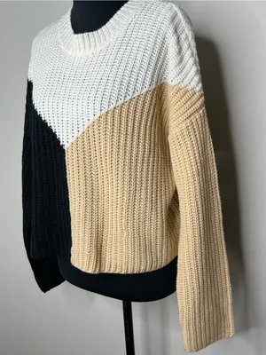 Sincerly Jules Cozy Three-Tone Chevron Crew Sweater - White, Black & Beige thumbnail 3