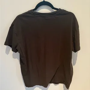 Woman’s Cotton On black Pink Floyd graphic t-shirt in size M thumbnail 4