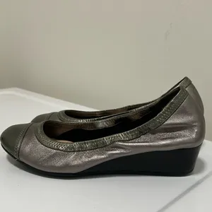 Cole Haan Silver Wedge Pumps Size 7 thumbnail 8