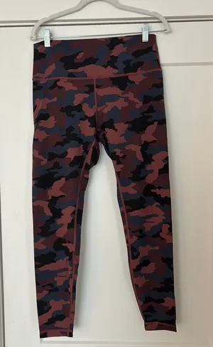 Lululemon Leggings Wunder Under 25" thumbnail 1