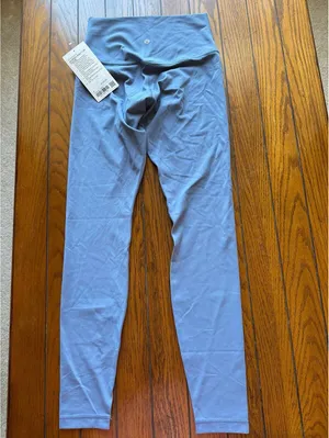 Lululemon Align High Rise 28” Washed Denim Size 6 NWT thumbnail 2