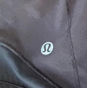 Lululemon Shorts Hotty Hot 2.5" Black thumbnail 2