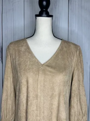 Aryeh Tunic Top Faux Suede Tan Camel V-Neck Smocked Ruffle Cuff Sz L Boho Chic thumbnail 2