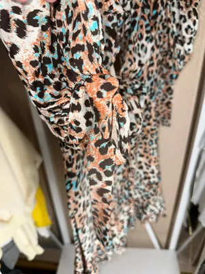 INDIKAH Selfie Leslie Romper Open Back thumbnail 6