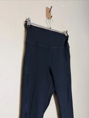 Girlfriend Collective Black Compression High-Rise 7/8 Leggings‎ Size Large thumbnail 6