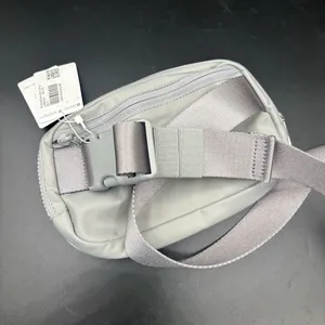 NWT‎ Lululemon Everywhere Belt Bag 7.5”x2”x5” Long Strap Water Repellent Gray thumbnail 3