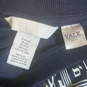 H&M Women's Navy Blue Yale University Short Sleeve T Shirt Tee Top Size XXL thumbnail 5