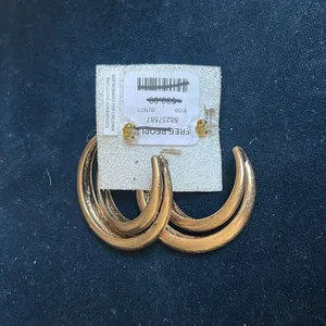 NWT Free People Studio Hoop Earrings in Gold thumbnail 4