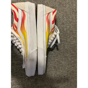 Vans Old Skool Flame Custom Shoes Unisex Cream Yellow Red Fire Size 6.5‎ EUC thumbnail 7