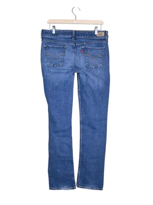 Levi's Women's Straight 526 Jean 10 thumbnail 2
